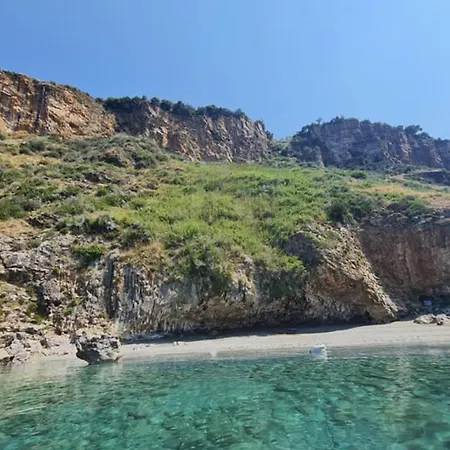 Sulla Riva Di Lampetia *